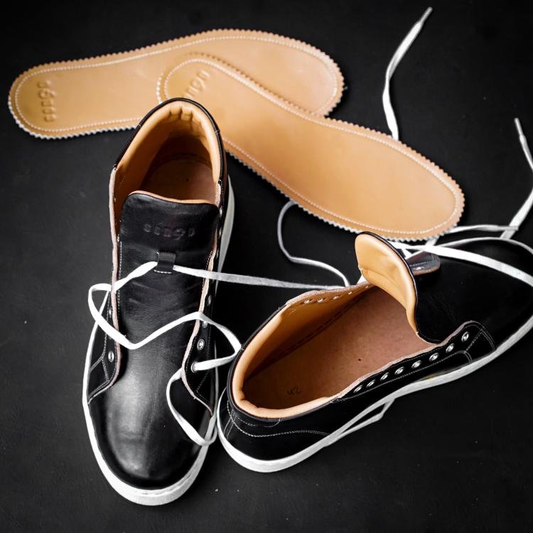 Songo High Top Rubber Sole Sneakers with Pull Up Leather